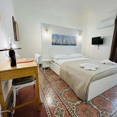 Lägenhet La Nave Di Ro Cefalù