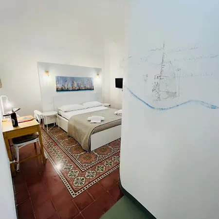 La Nave Di Ro * Cefalù